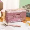 Красный