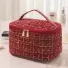 Бордовый