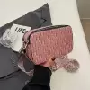 Розовый