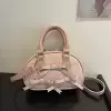 Розовый