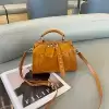 Желтый