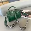 Зеленый