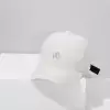 Бежевый