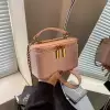 Светло-розовый