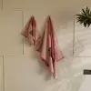 Розовый
