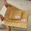 Желтый