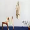 Желтый