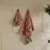 Розовый