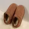 Темно-коричневый