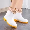 Белый