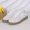 Бежевый