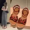 Красный