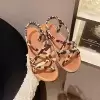 Бежевый