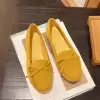 Желтый