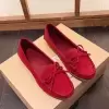 Бордовый