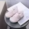 Светло-розовый