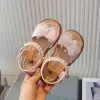 Розовый