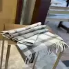 Бежевый