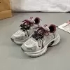 Красный