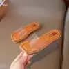Красно-коричневый