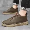 Коричневый