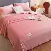 Розовый