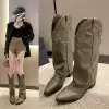 Светло-коричневый