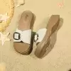 Бежевый