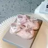 Розовый