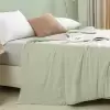 Зеленый